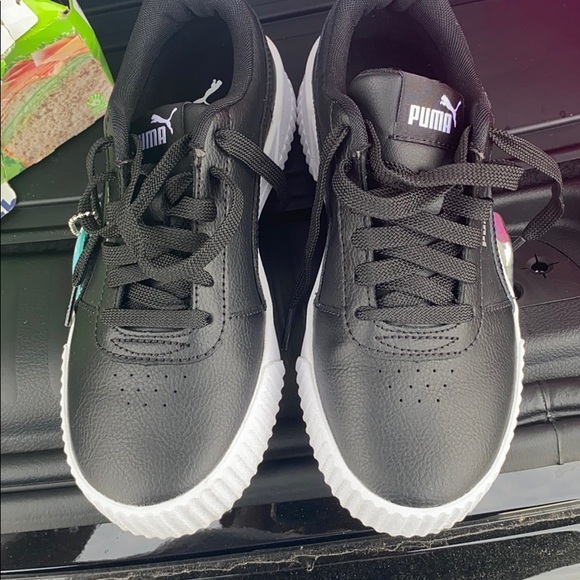 Soft foam Pumas only worn once - Picture 4 of 5